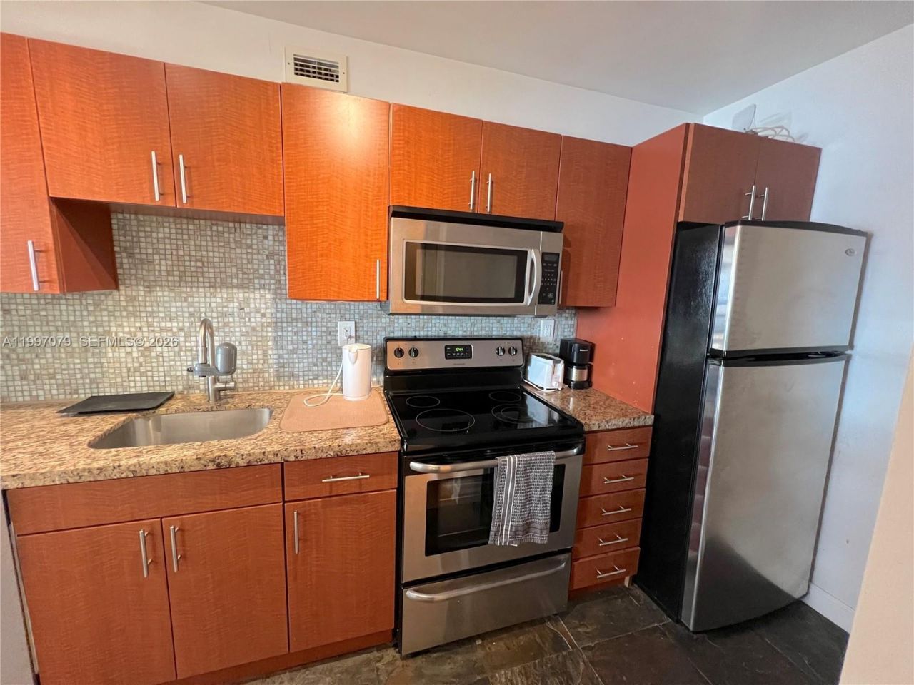 100 Lincoln Rd, Unit 1116, Miami Beach, FL 33139 Photo