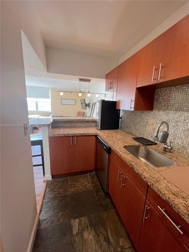 100 Lincoln Rd, Unit 1116, Miami Beach, FL 33139 Photo