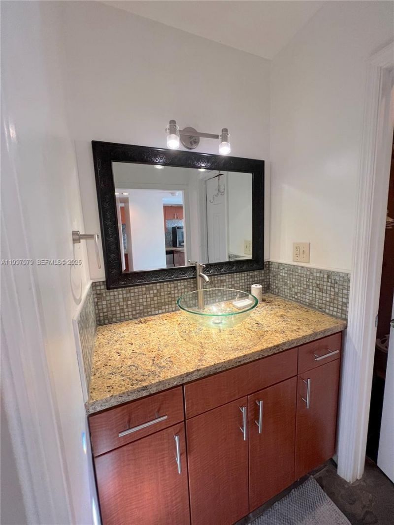 100 Lincoln Rd, Unit 1116, Miami Beach, FL 33139 Photo