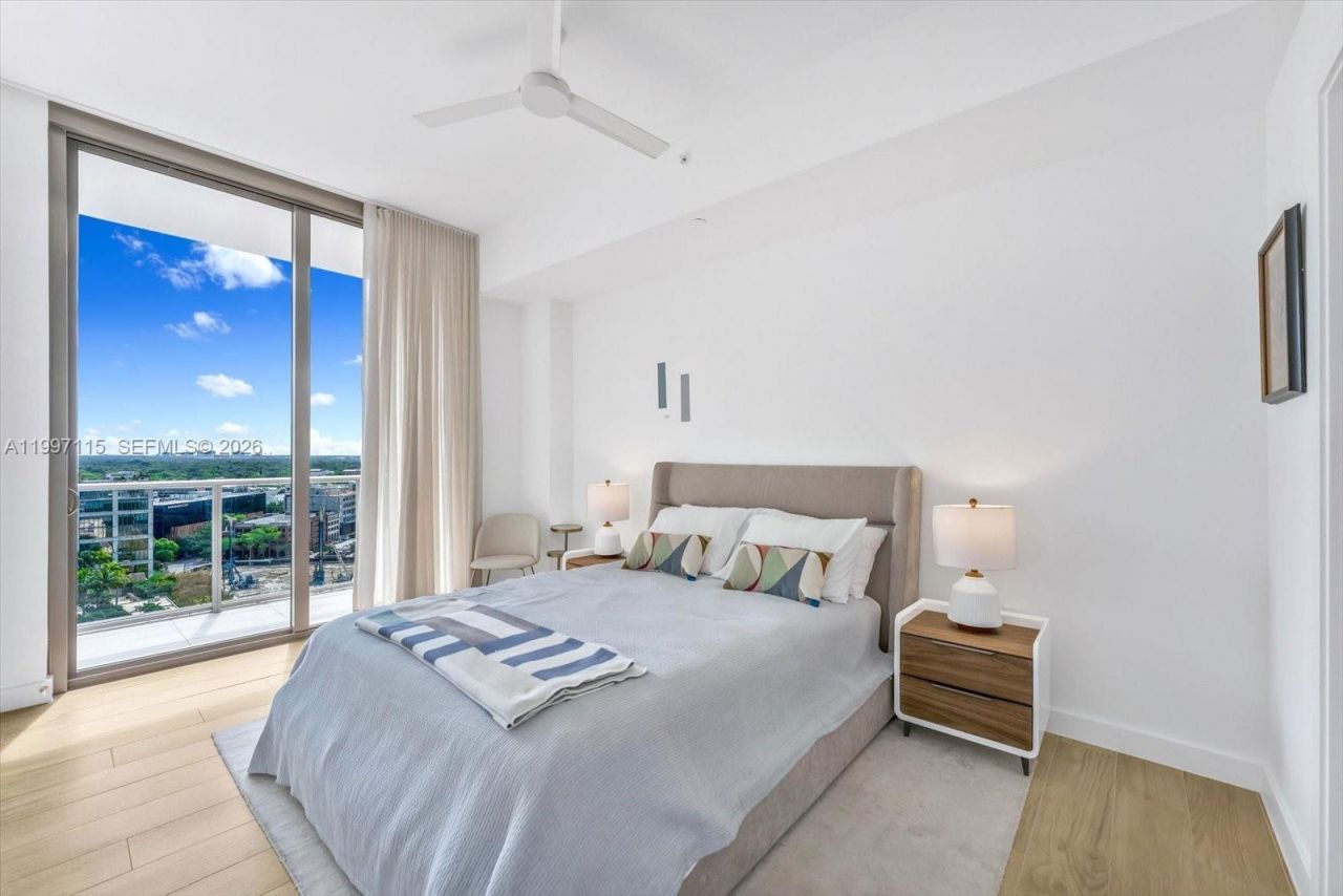 2678 Tigertail Ave, Unit 1505, Miami, FL 33133 Photo