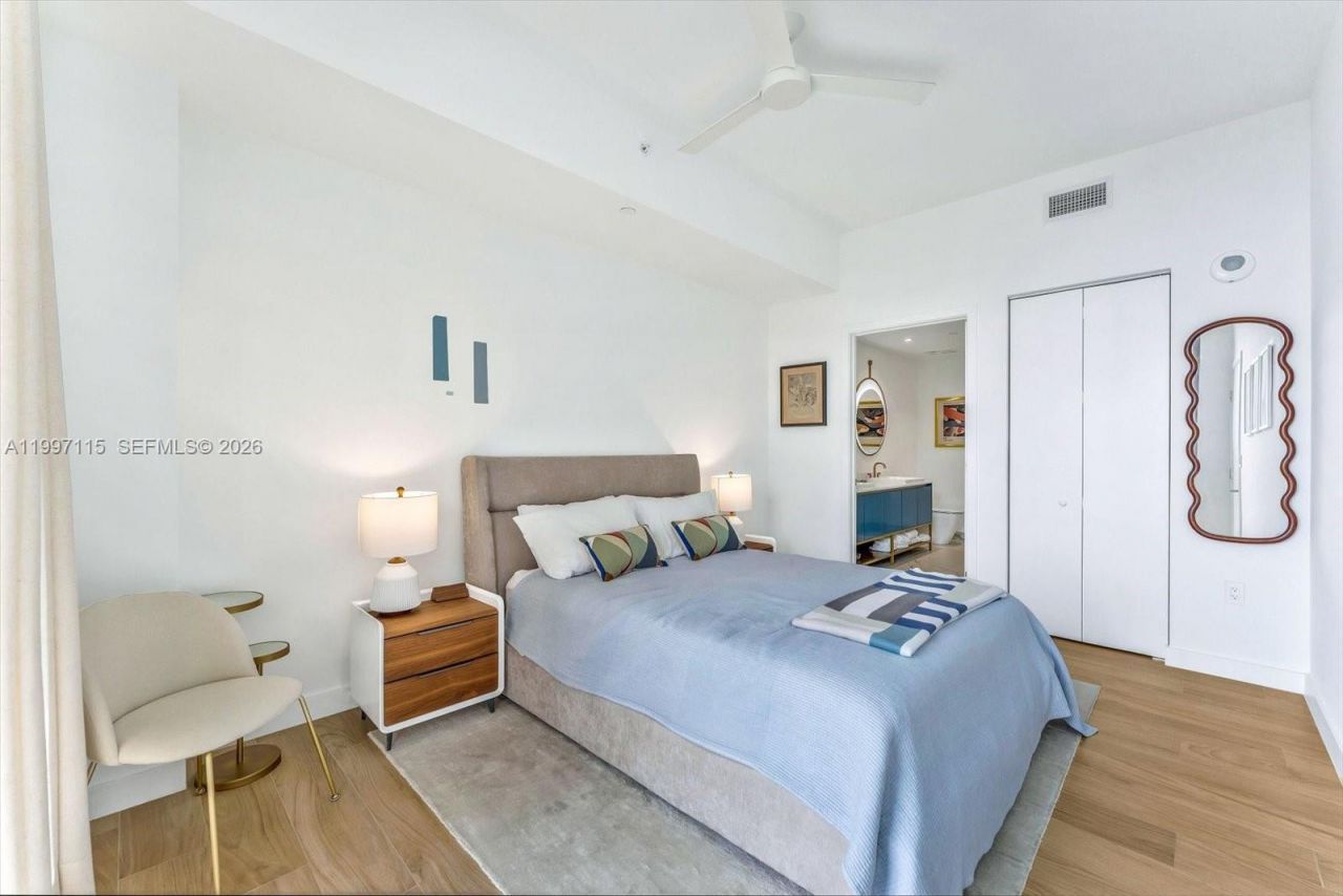 2678 Tigertail Ave, Unit 1505, Miami, FL 33133 Photo