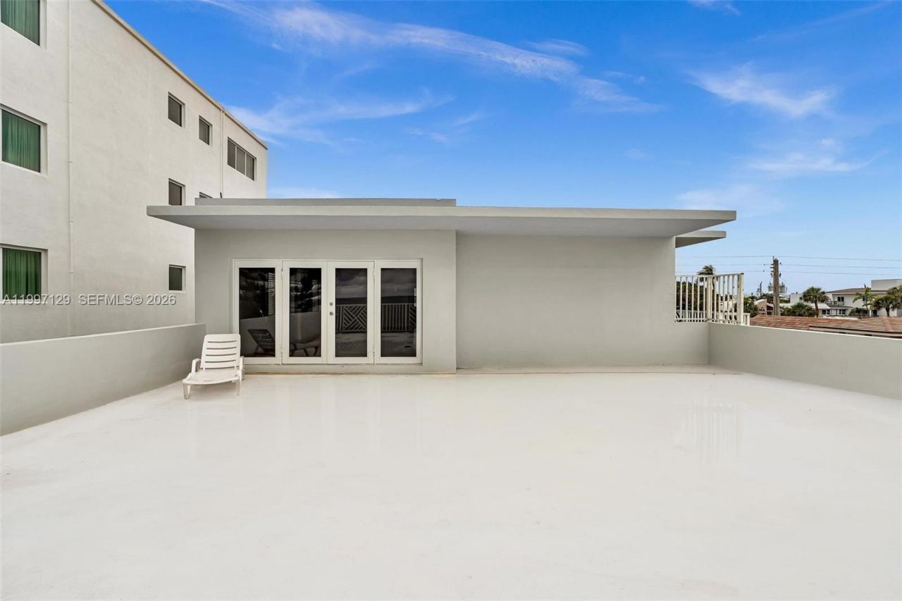 4144 El Mar Dr , Unit 11, Lauderdale by the Sea, FL 33308 Photo