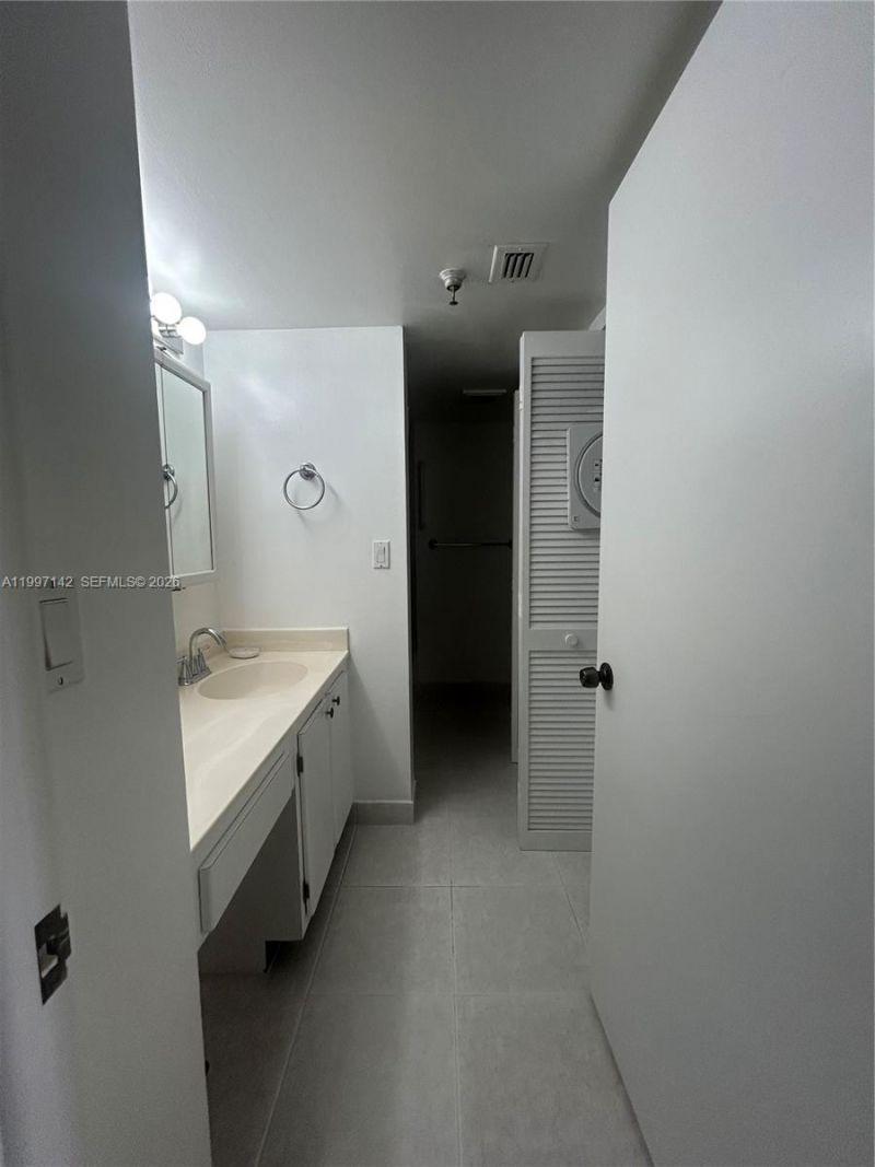 290 174th St, Unit 2115, Sunny Isles Beach, FL 33160 Photo