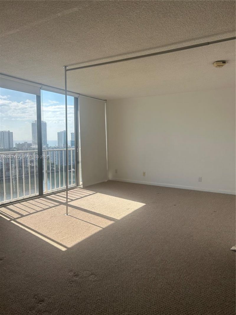 290 174th St, Unit 2115, Sunny Isles Beach, FL 33160 Photo