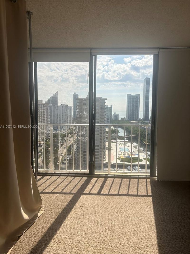 290 174th St, Unit 2115, Sunny Isles Beach, FL 33160 Photo