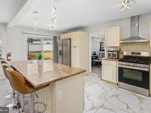 10 THORNHILL COURT, WILLINGBORO, NJ 08046