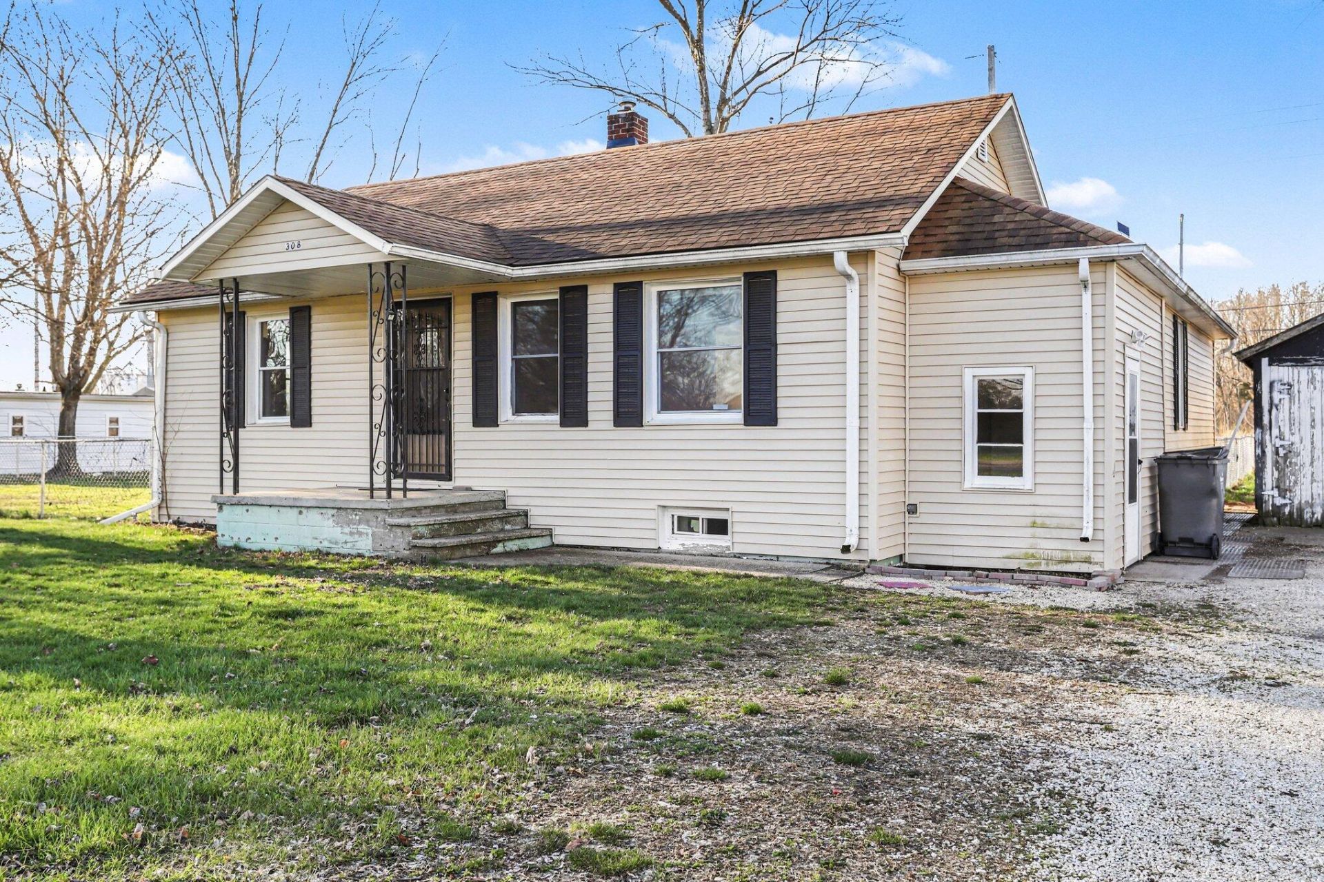 308 E Peck Avenue, White Pigeon, MI 49099 Main Photo