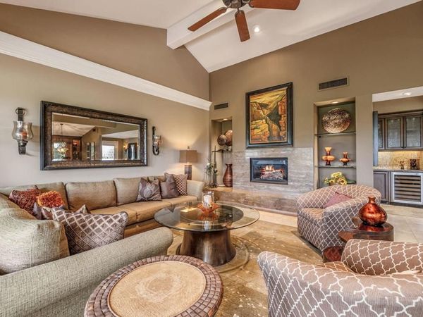 133 Juan Circle, Palm Desert, CA 92260