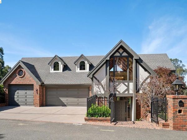 6277 Wood Dr, Oakland, CA 94611