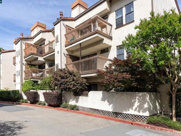 621 N Villa Way, Walnut Creek, CA 94595