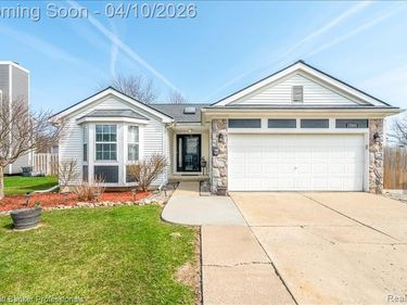7447 Knollwood Drive, Ypsilanti Twp, MI 48197