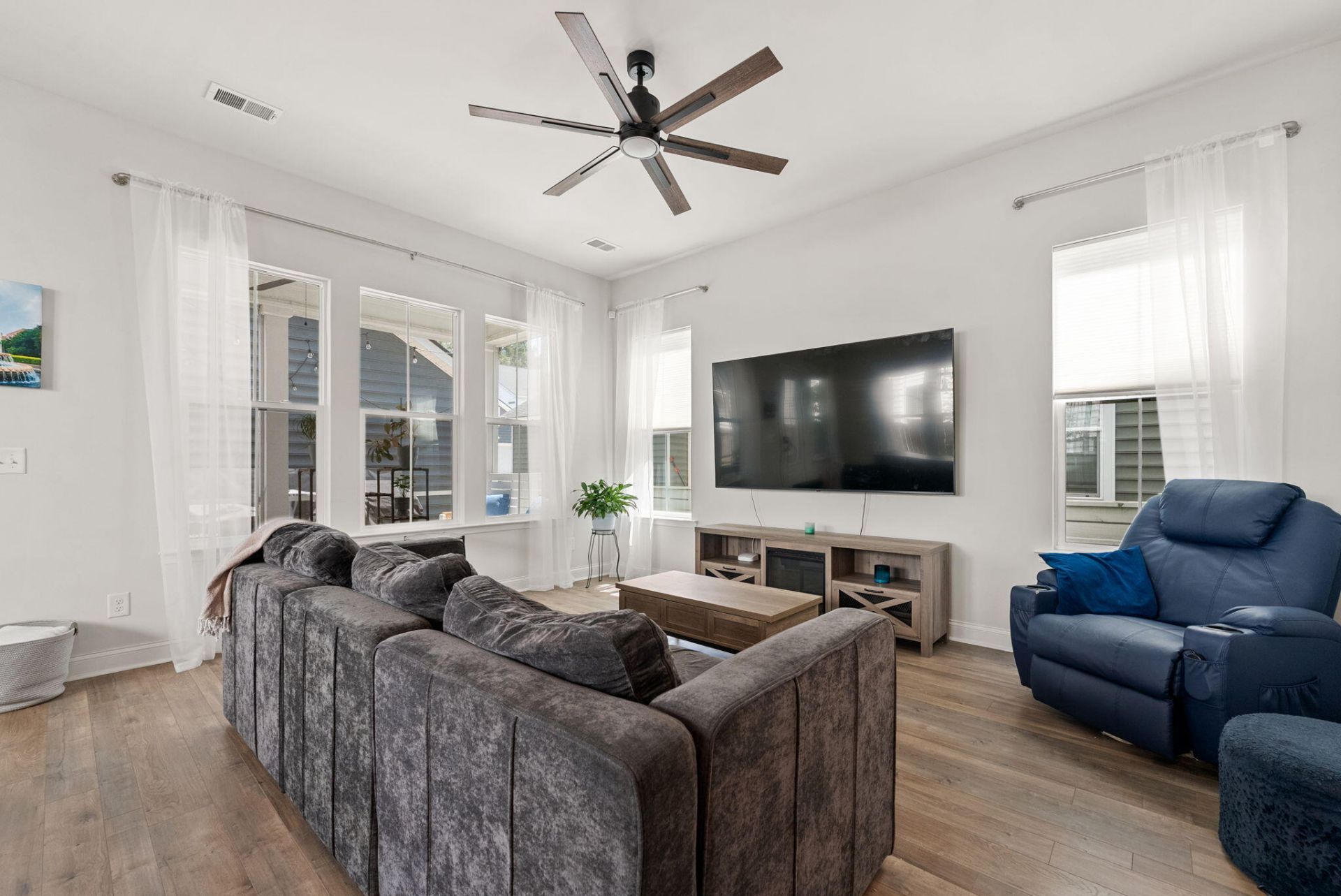 153 Country Gate Lane Photo 15