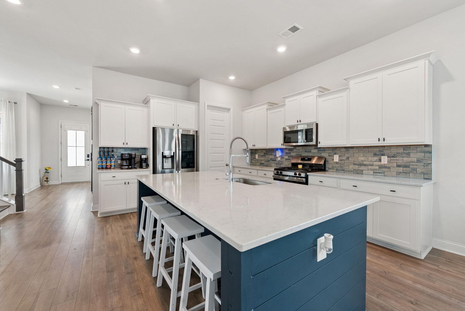 153 Country Gate Lane Photo 6