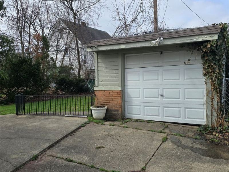 3710 Pennington Road, Shaker Heights, OH 44120 Photo 3