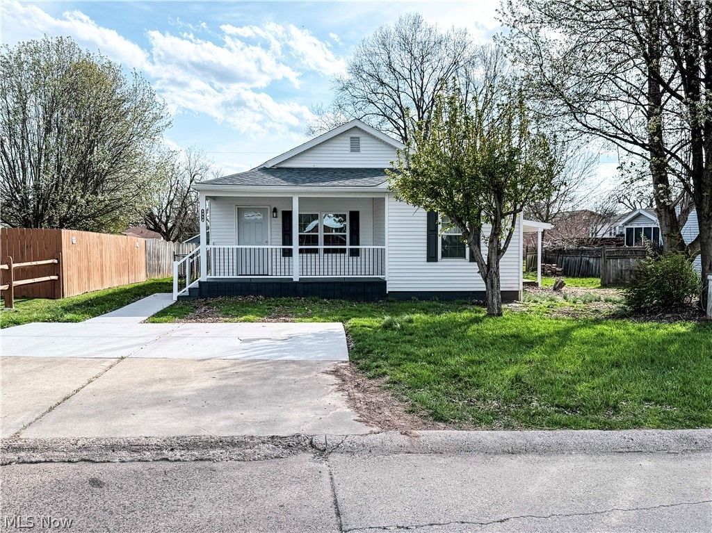 1312 12th Street, Vienna, WV 26105 Main Photo