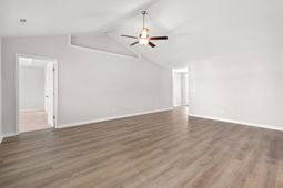 928 Woodside Dr.  photo 4