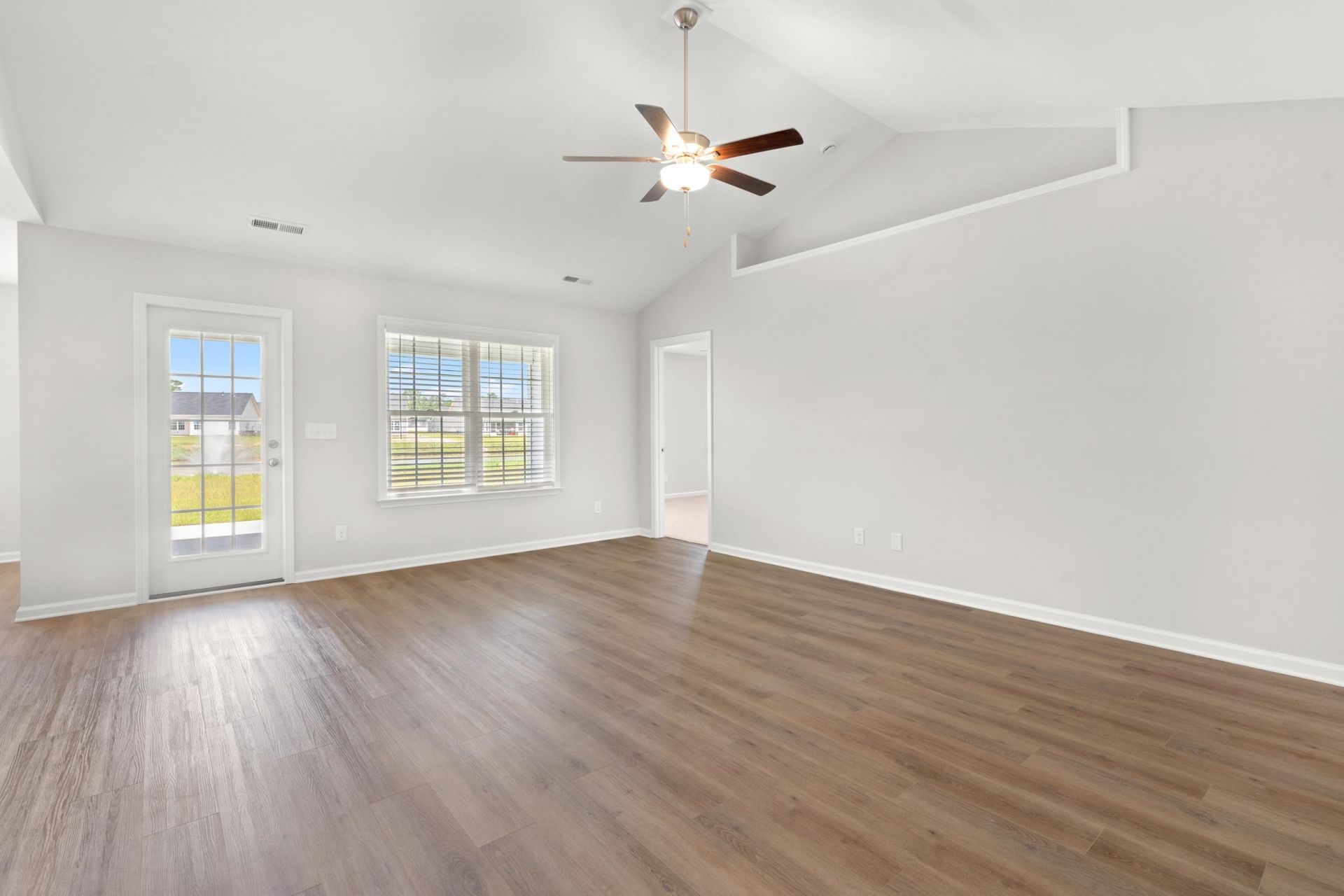 928 Woodside Dr.  Photo 5