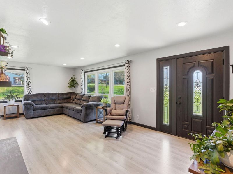 2930 E Leffel Lane, Springfield, OH 45505 Photo 6