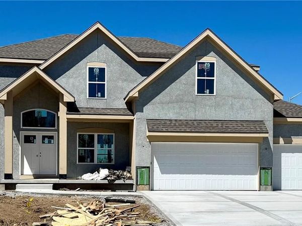 10316 N Smalley Drive, Kansas City, MO 64157