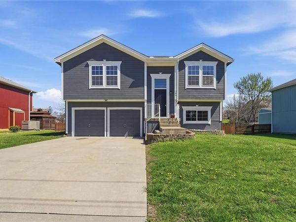 705 Marguerite Street, Kearney, MO 64060