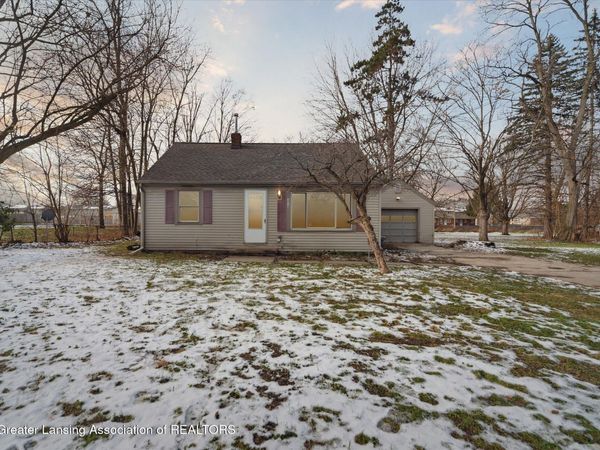 3724 Pleasant Grove Road, Lansing, MI 48910