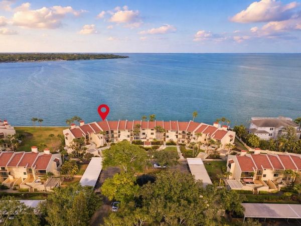 7540 SUNSHINE SKYWAY LANE S, Unit T35, ST PETERSBURG, FL 33711