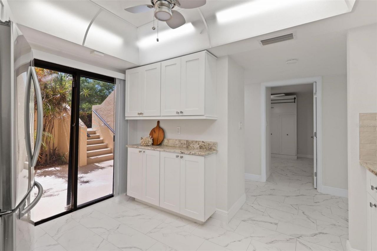7540 Sunshine Skyway Lane S, Unit T35, Saint Petersburg, FL 33711 Photo