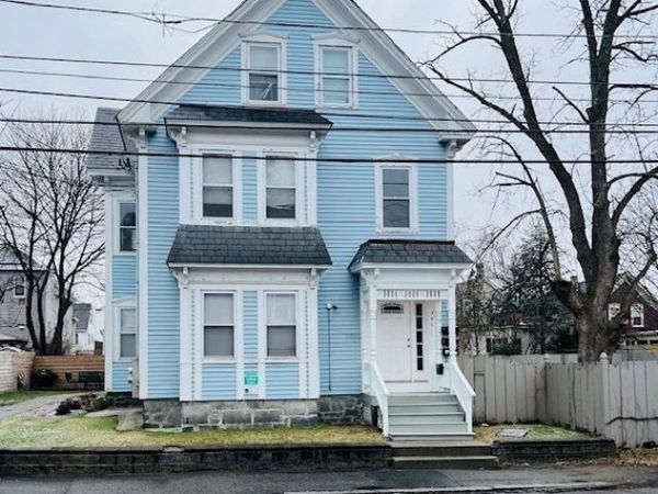 339 Lincoln St, Lowell, MA 01852