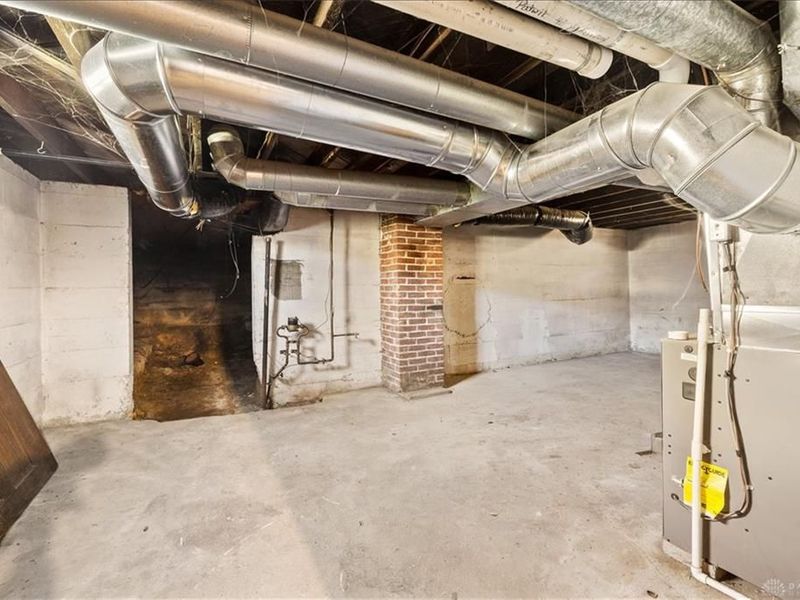 351 N 3rd St, Tipp City, OH 45371 Photo 32