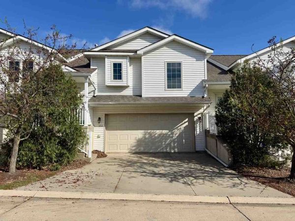 150 Early Moon Dr, North Liberty, IA 52317