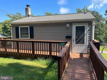 215 HARRIS DRIVE , FRONT ROYAL, VA 22630