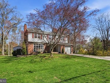 221 VALLEY DRIVE, YARDLEY, PA 19067