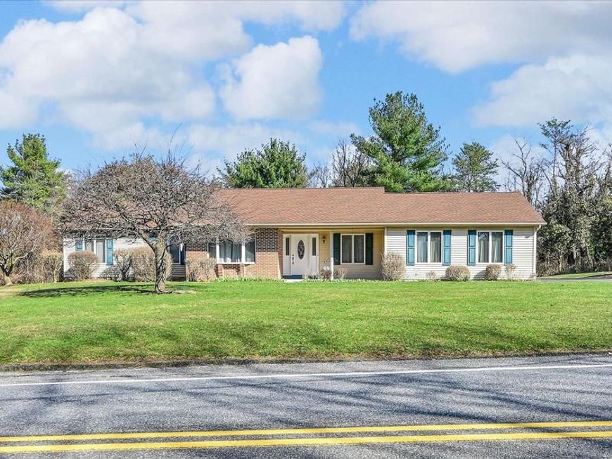 1039 Summer Hill Road, Auburn, PA 17922 Main Photo