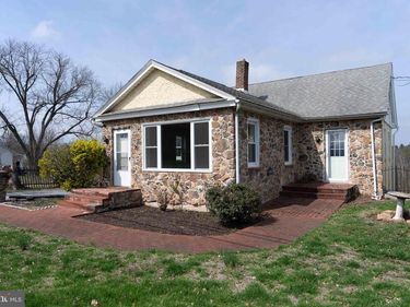 35 E BEN FRANKLIN HIGHWAY, BIRDSBORO, PA 19508