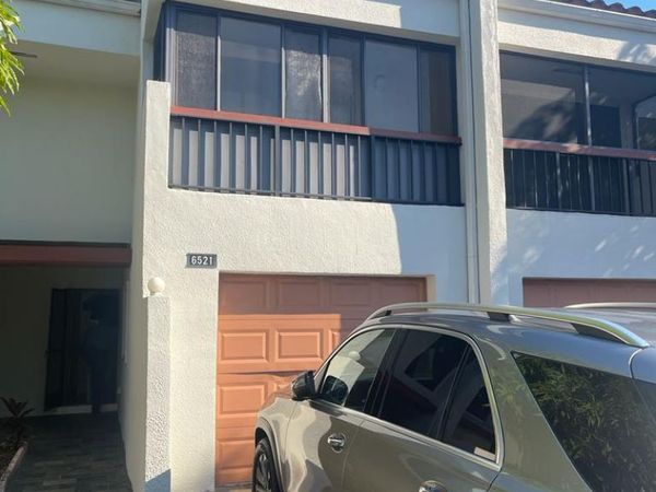 6521 Racquet Club Drive, Unit 51, Lauderhill, FL 33319