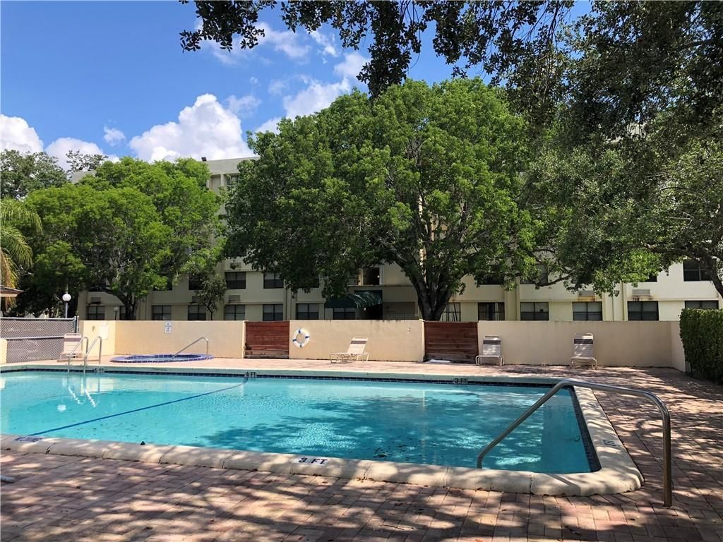 2501 Riverside Drive, Unit 218, Coral Springs, FL 33065 Photo