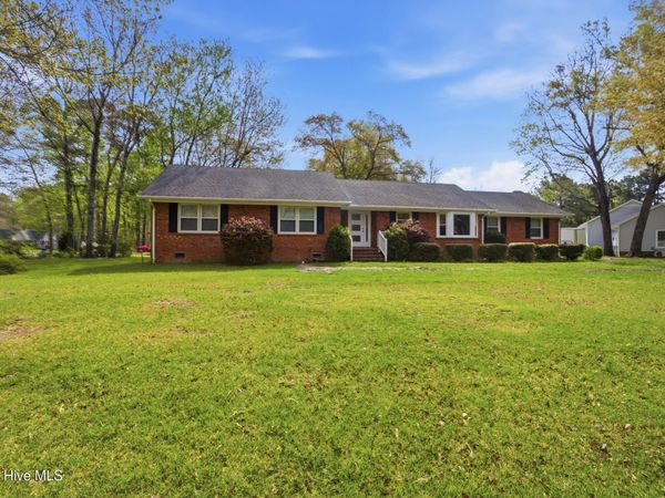 601 Winged Foot Court , New Bern, NC 28562