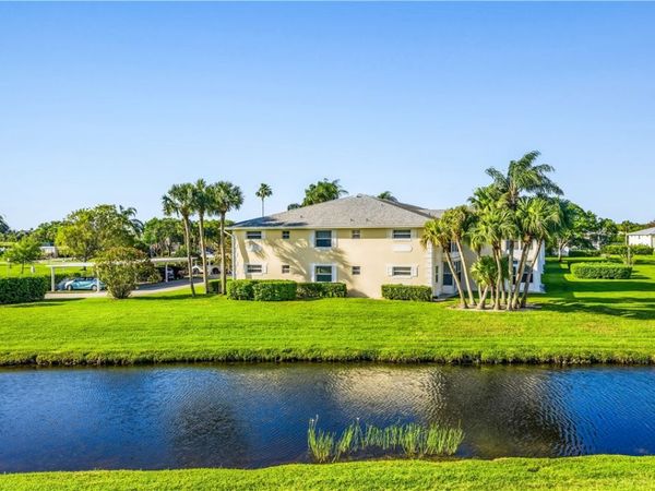 379 N Grove Isle Circle, Unit 379, Vero Beach, FL 32962