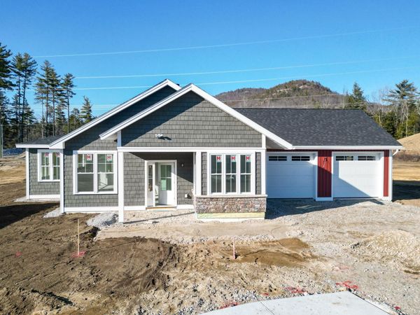 61 Whispering Pines Place, Unit 7, Conway, NH 03860