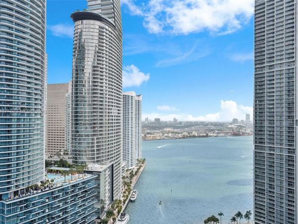 77 SE 5th Street, Unit 3004, Miami, FL 33131