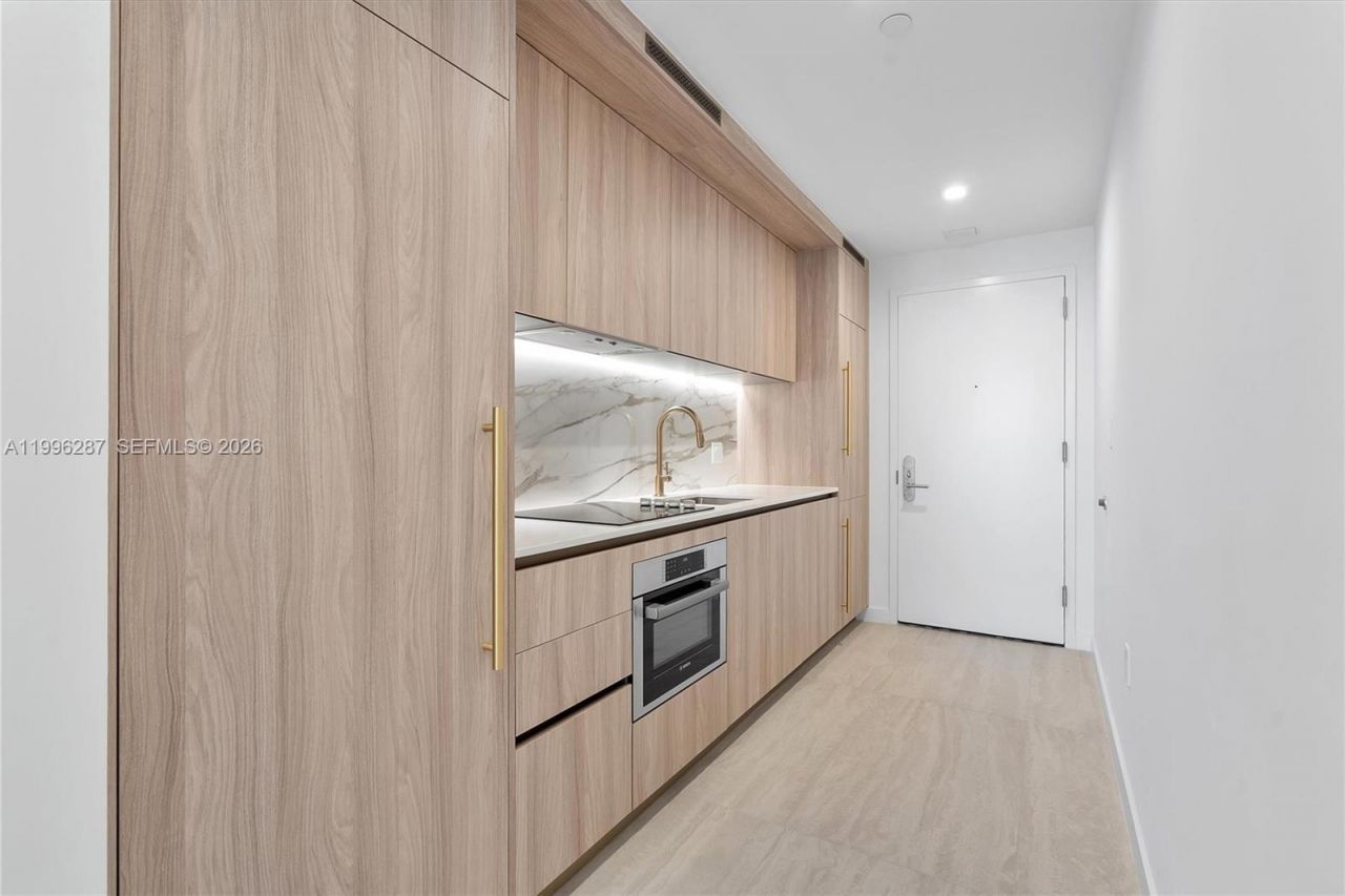 77 SE 5th Street, Unit 3004, Miami, FL 33131 Photo