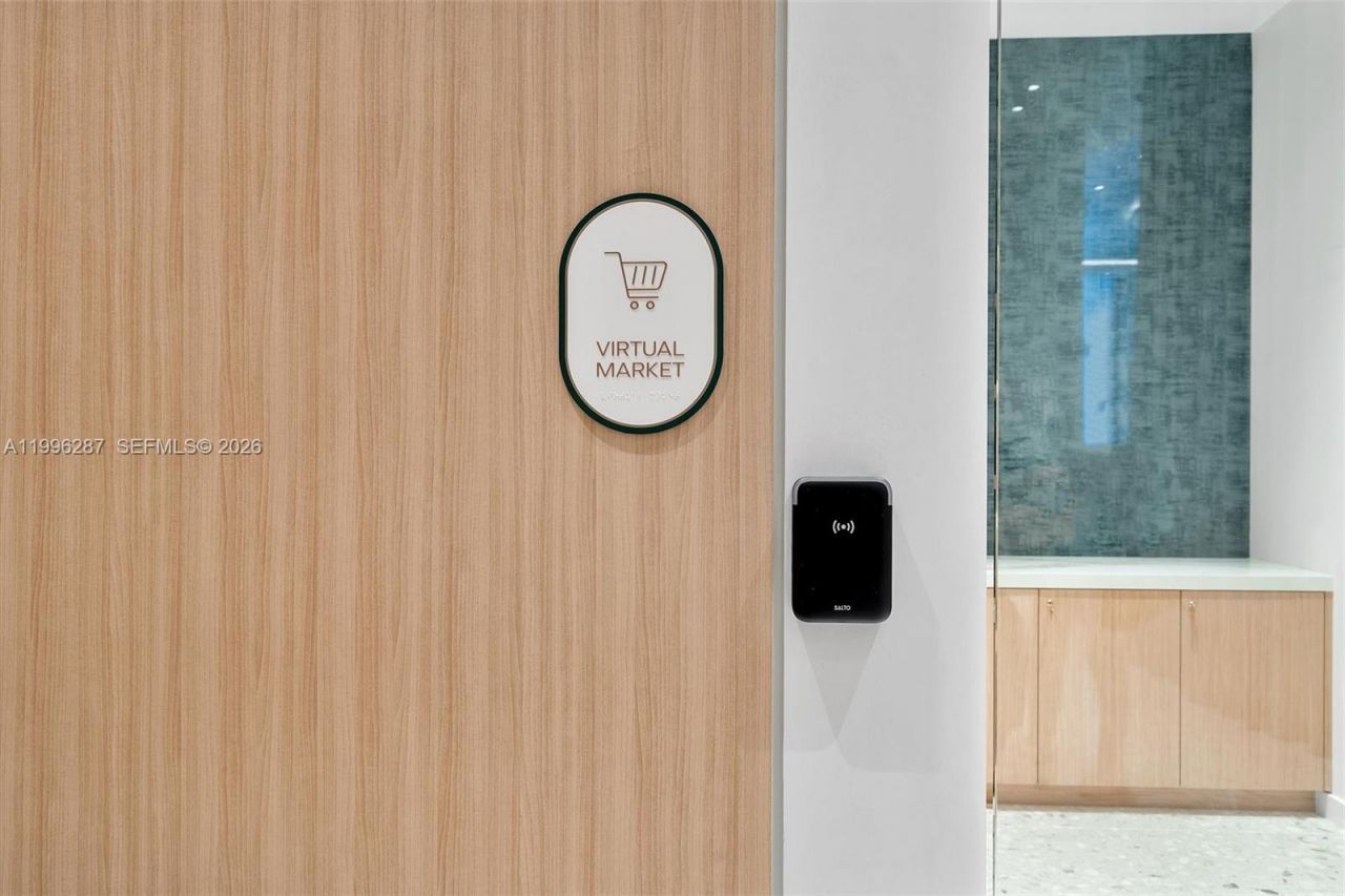 77 SE 5th Street, Unit 3004, Miami, FL 33131 Photo