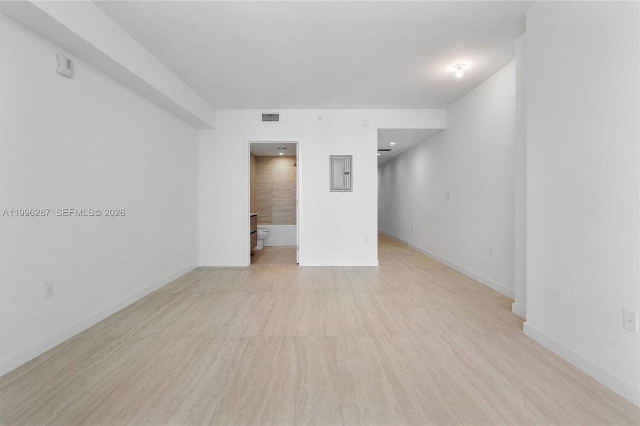 77 SE 5th Street, Unit 3004, Miami, FL 33131 Photo
