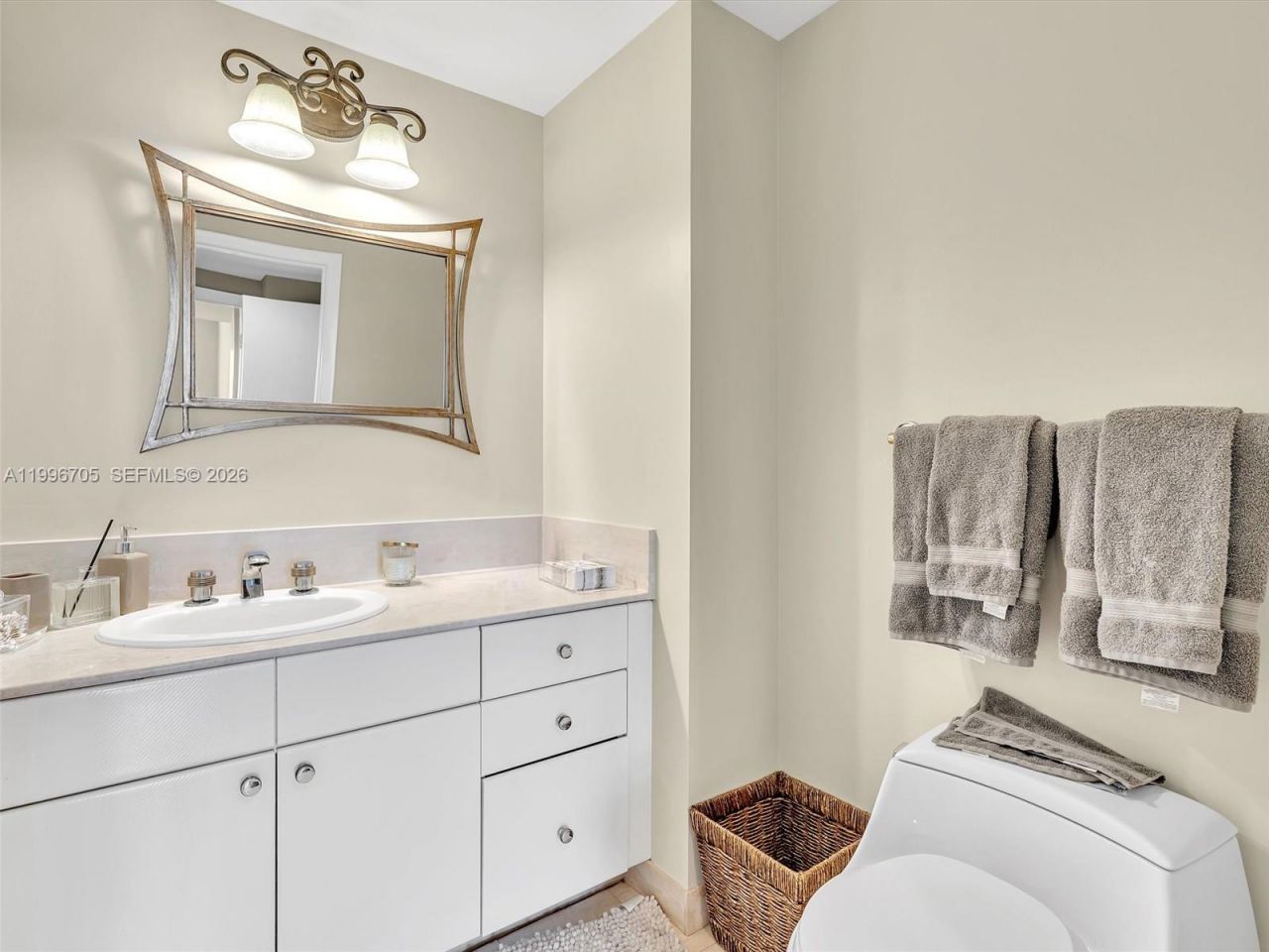 2000 Island Blvd, Unit 1203, Aventura, FL 33160 Photo