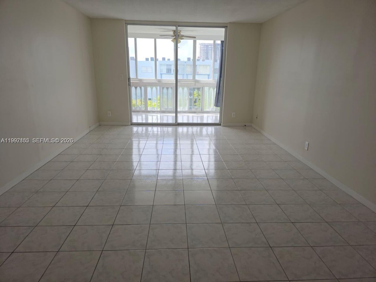 320 NE 12th Ave, Unit 703, Hallandale Beach, FL 33009 Photo