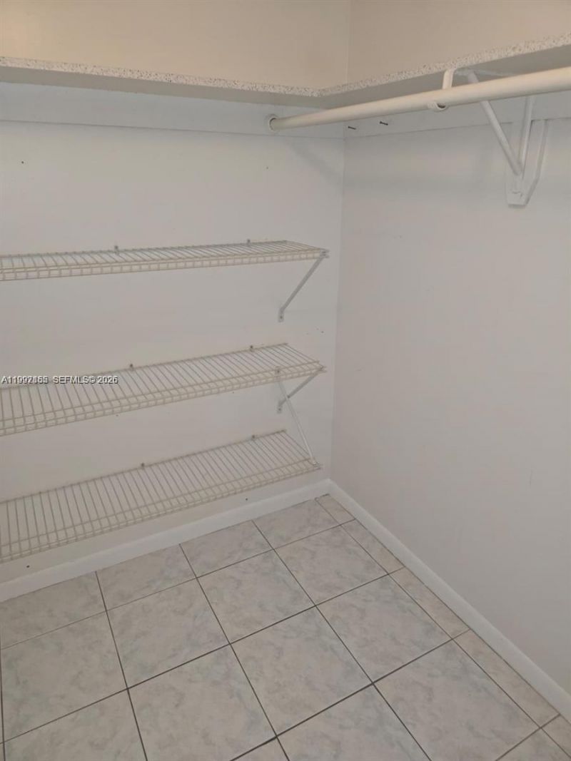 320 NE 12th Ave, Unit 703, Hallandale Beach, FL 33009 Photo