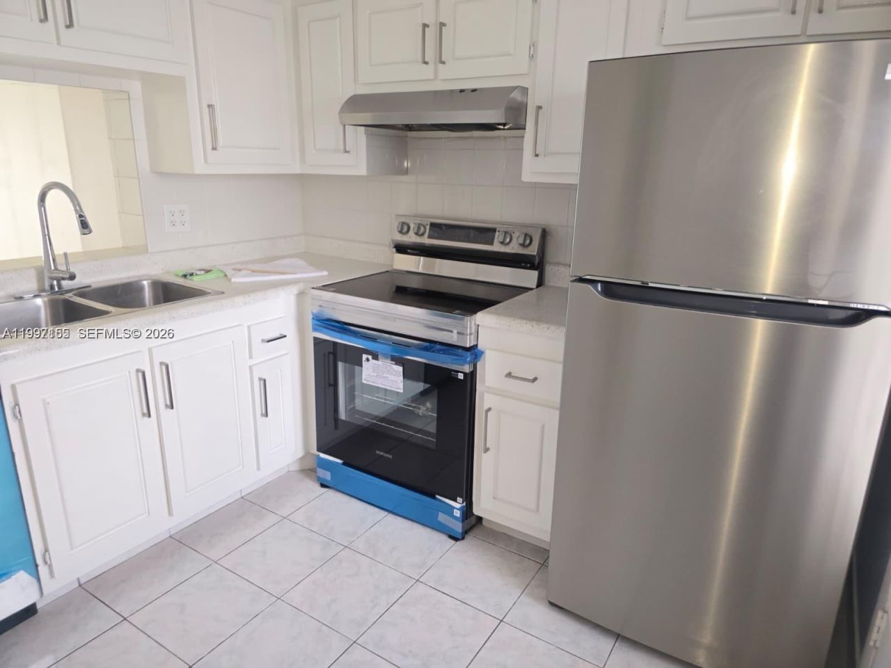 320 NE 12th Ave, Unit 703, Hallandale Beach, FL 33009 Photo