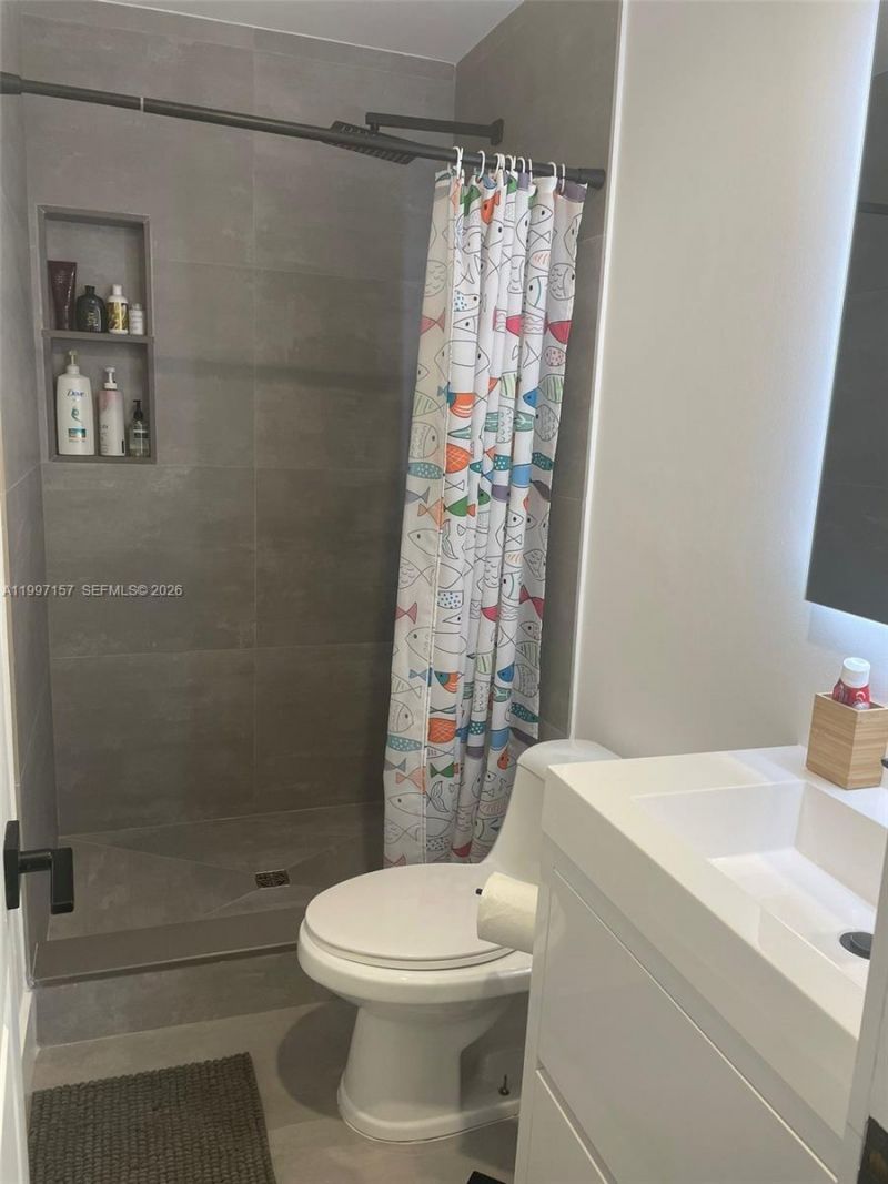 3720 NE 167th St, Unit 39, North Miami Beach, FL 33160 Photo