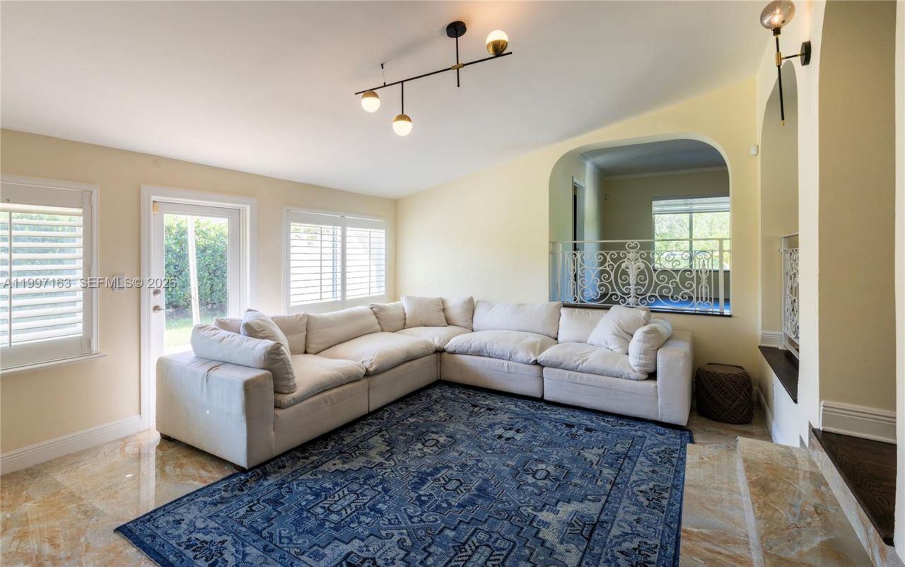 429 Deer Run, Miami Springs, FL 33166 Photo