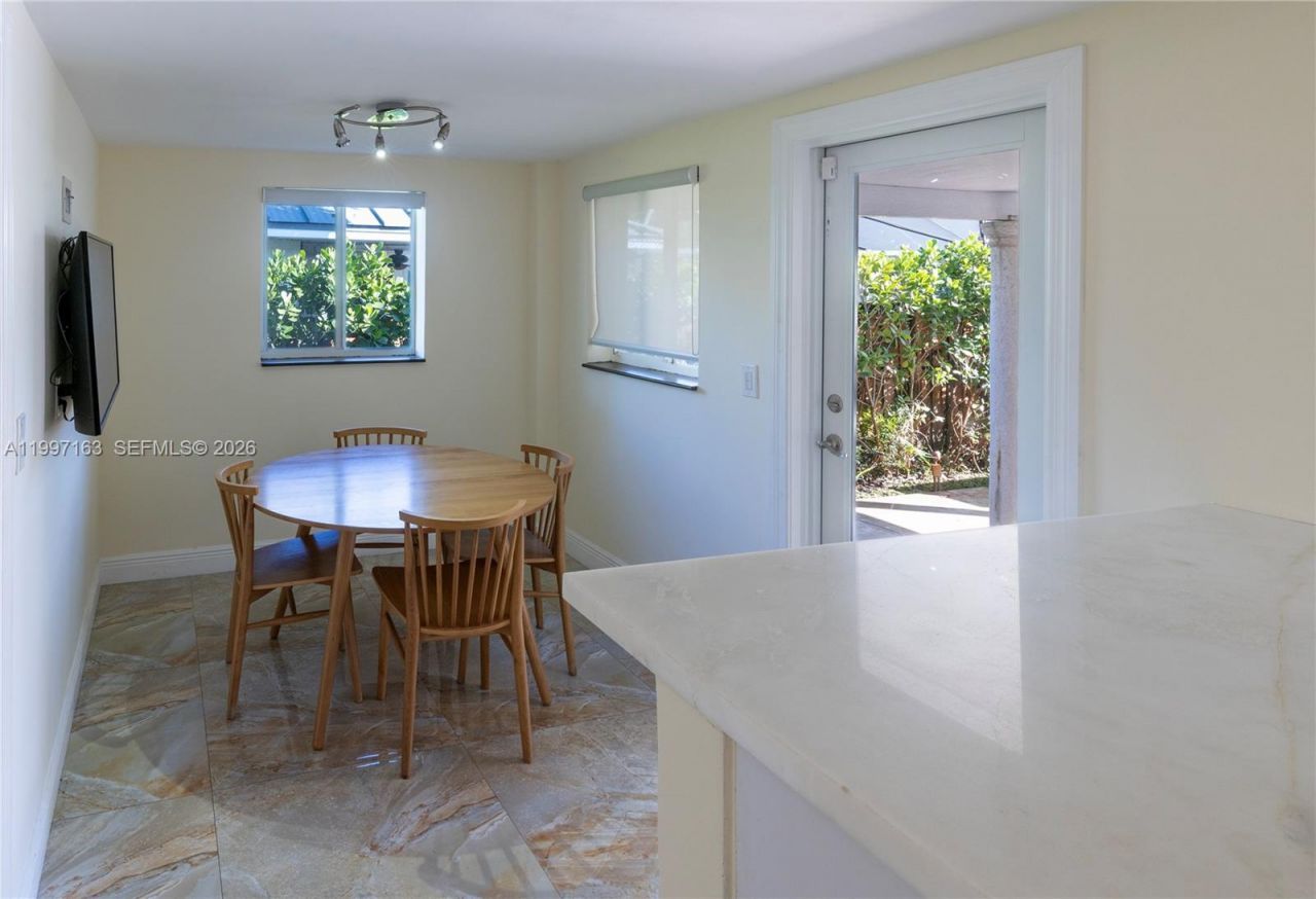 429 Deer Run, Miami Springs, FL 33166 Photo